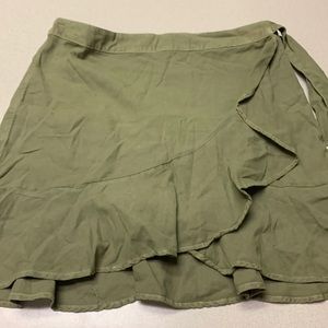 O’Neill wrap skirt size xl